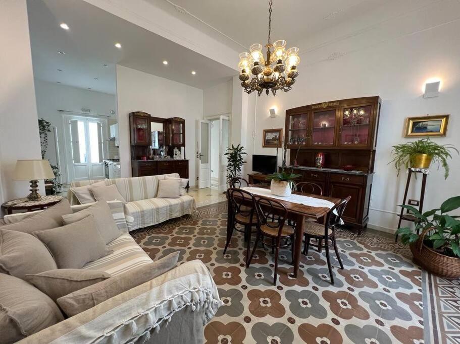 Lux Domus Apartment باري المظهر الخارجي الصورة
